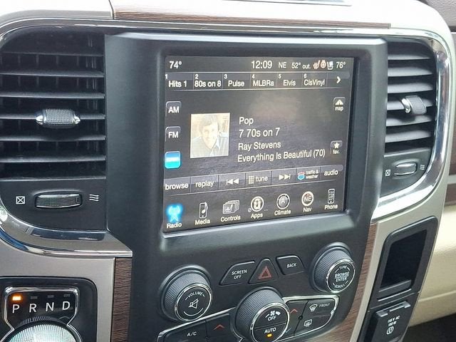 2017 RAM 1500 Laramie Crew Cab 4x4 5'7" Box