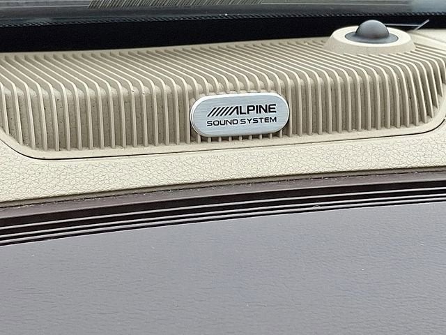 2017 RAM 1500 Laramie Crew Cab 4x4 5'7" Box