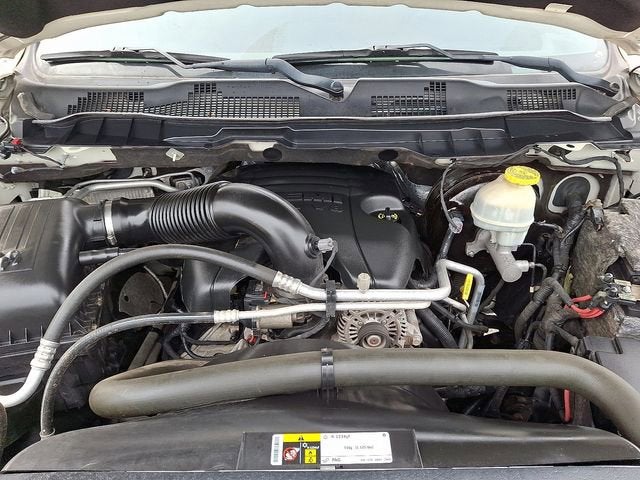 2017 RAM 1500 Laramie Crew Cab 4x4 5'7" Box