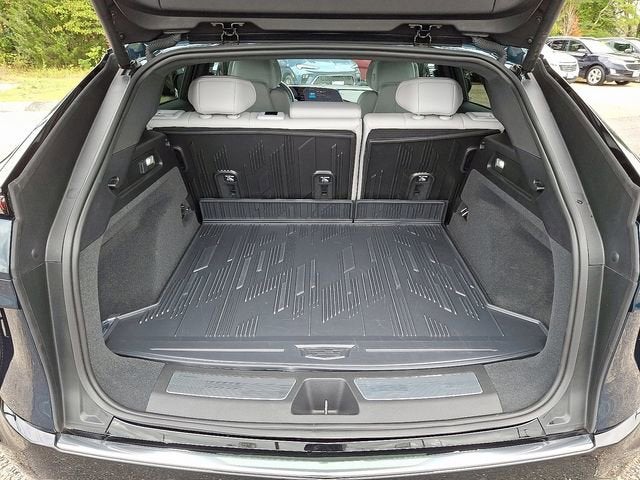 2025 Cadillac LYRIQ Luxury 1