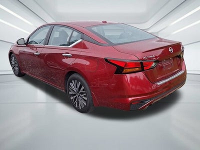 2023 Nissan Altima SV FWD