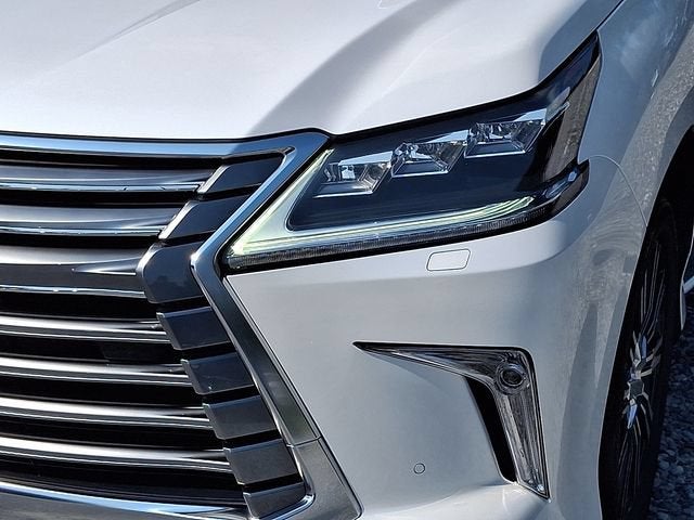 2021 Lexus LX 570 Two-Row