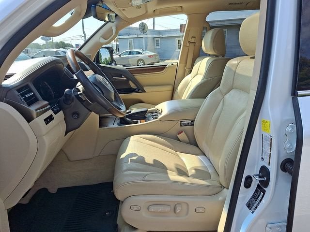 2021 Lexus LX 570 Two-Row