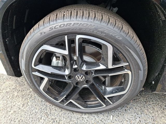 2026 Volkswagen Tiguan 2.0T SEL R-Line Turbo