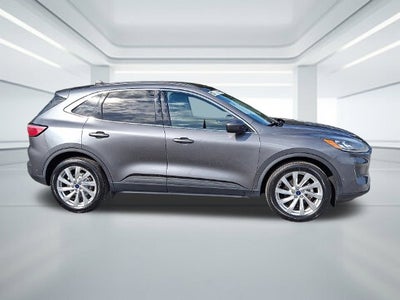 2022 Ford Escape Hybrid Titanium